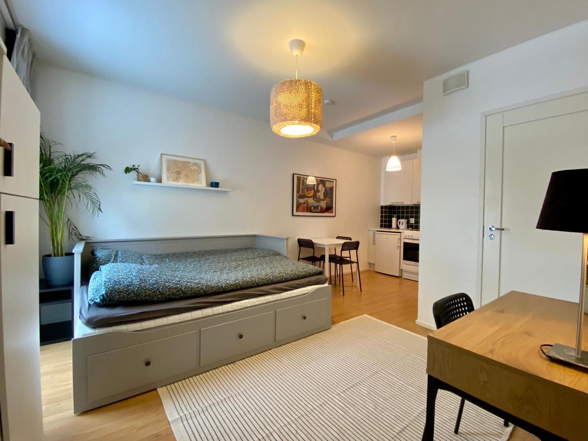 Tranquil Studio Near Nature, Free Parking& Wifi เฮลซิงกิ ภายนอก รูปภาพ
